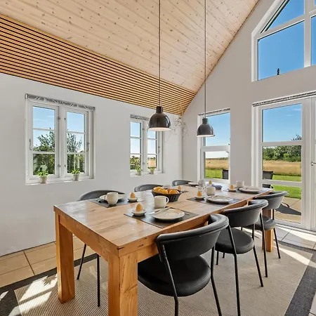 Lovely With Fantastic Views, Fenced Grounds, And A Wilderness Bath * Skjern