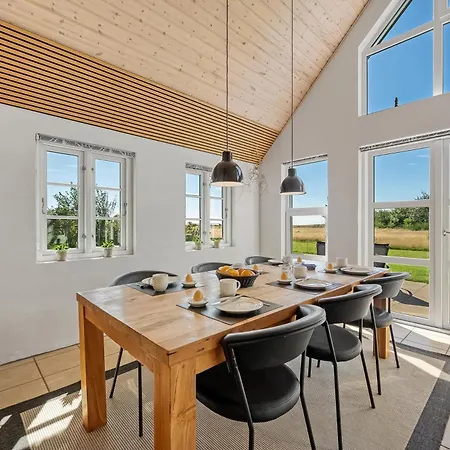 Lovely With Fantastic Views, Fenced Grounds, And A Wilderness Bath, * Skjern